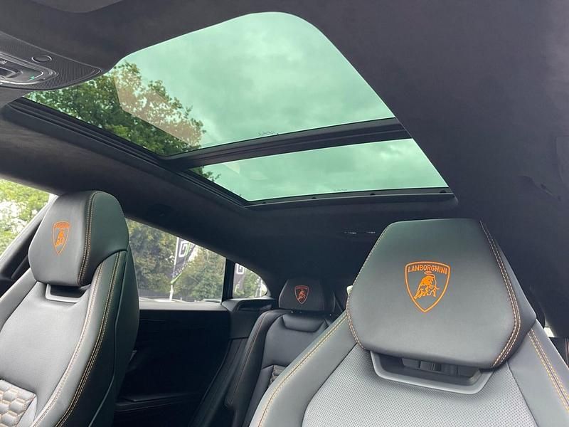 Used Lamborghini Urus 2022 Orange SUV