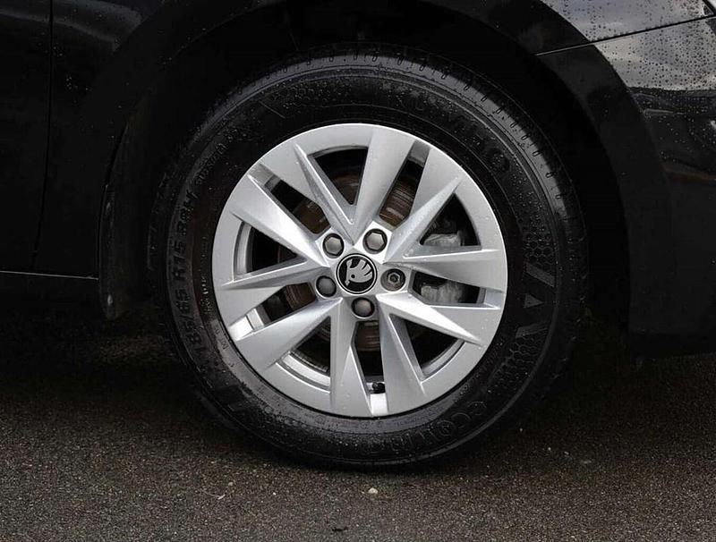 Used Skoda Fabia SE 94 HP (69 kW) 2025 Black magic pearl effect Hatchback