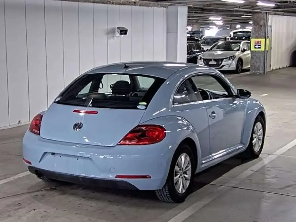Used VW Beetle Design 105 HP (77 kW) 2026 Blue Hatchback