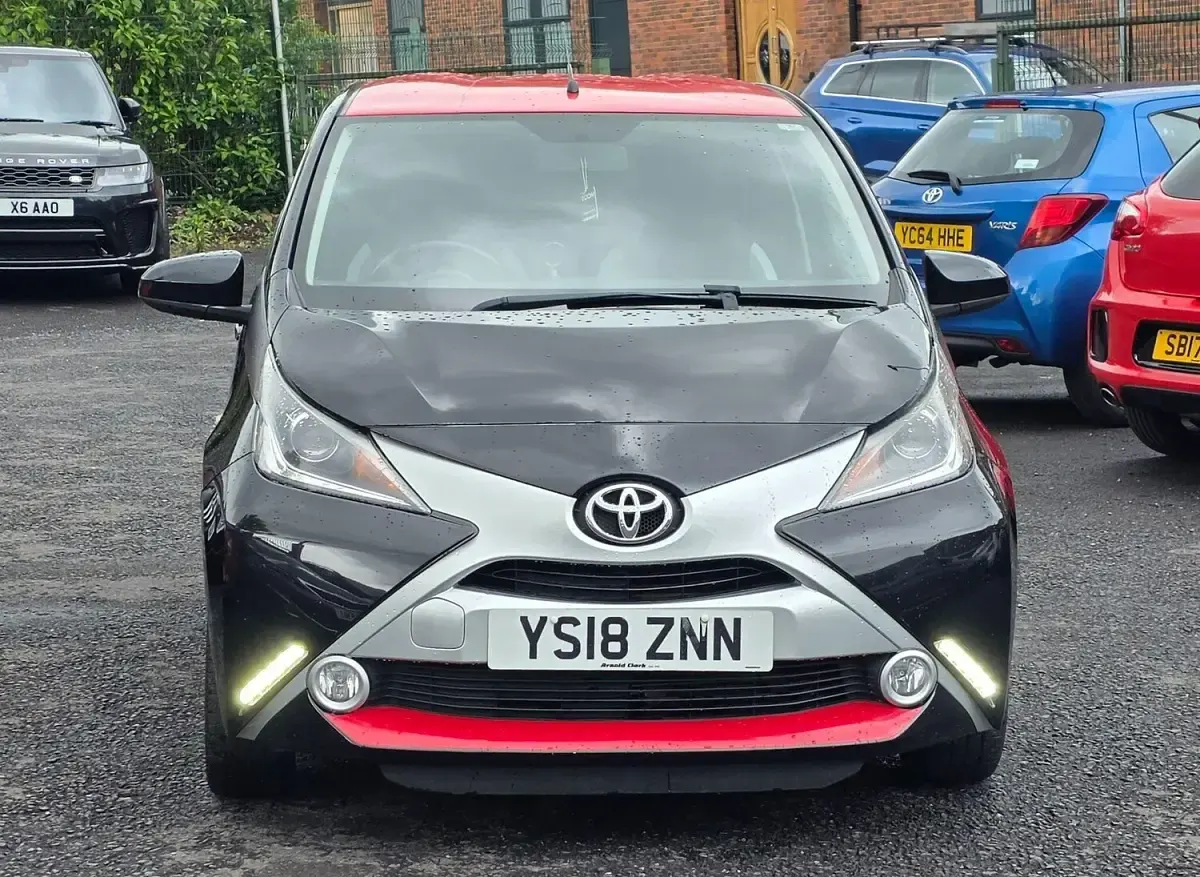 Used Toyota Aygo x-press 2018 Black Hatchback