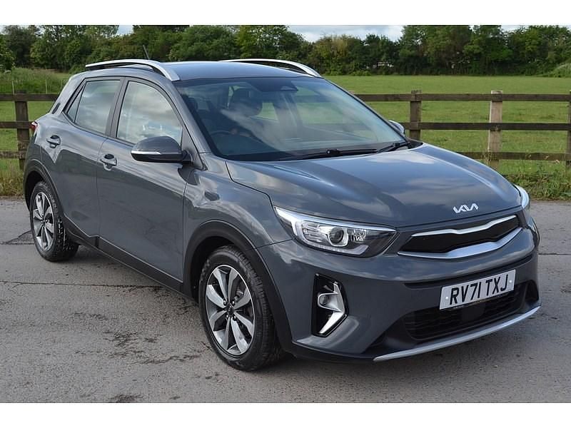Grey Used 2021 Kia Stonic 2 SUV | £10,989 (Good price) - Image 1/3
