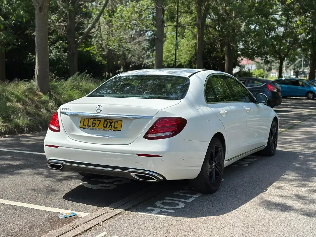 Used Mercedes E220 SE 2017 White Sedan