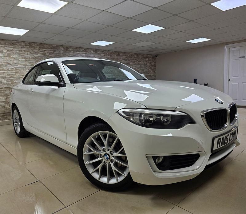 White Used 2015 BMW 218 Coupe | £6,250 (Good price) - Image 1/4