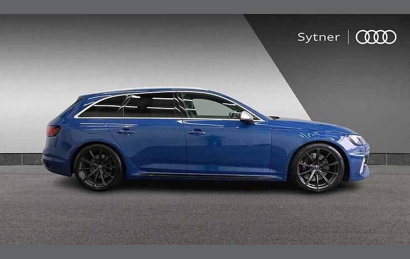 Usado Audi RS4 Design 444 HP (326 kW) 2023 Azul Carrinha