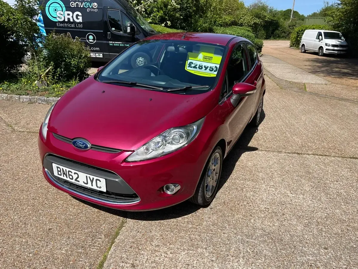 Used Ford Fiesta Zetec 2012 Red Hatchback