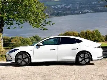 Novo MG IM5 216 kW (295 HP) 2026 Branco Citadino