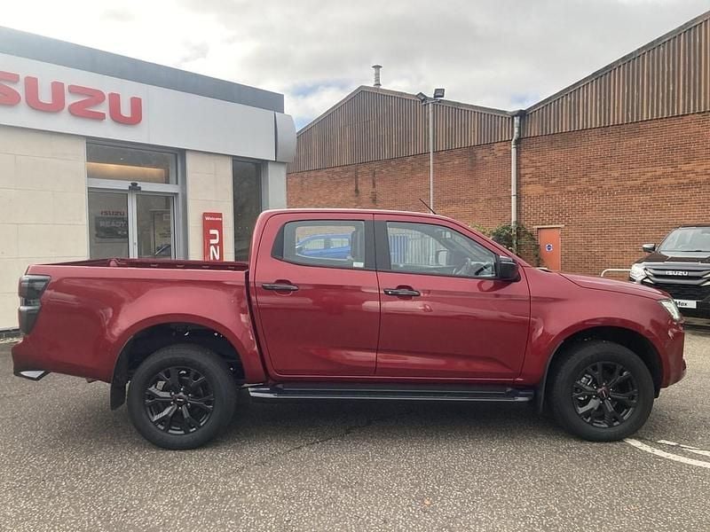 Used Isuzu D-Max 163 HP (119 kW) 2024 564 spinel red Pickup