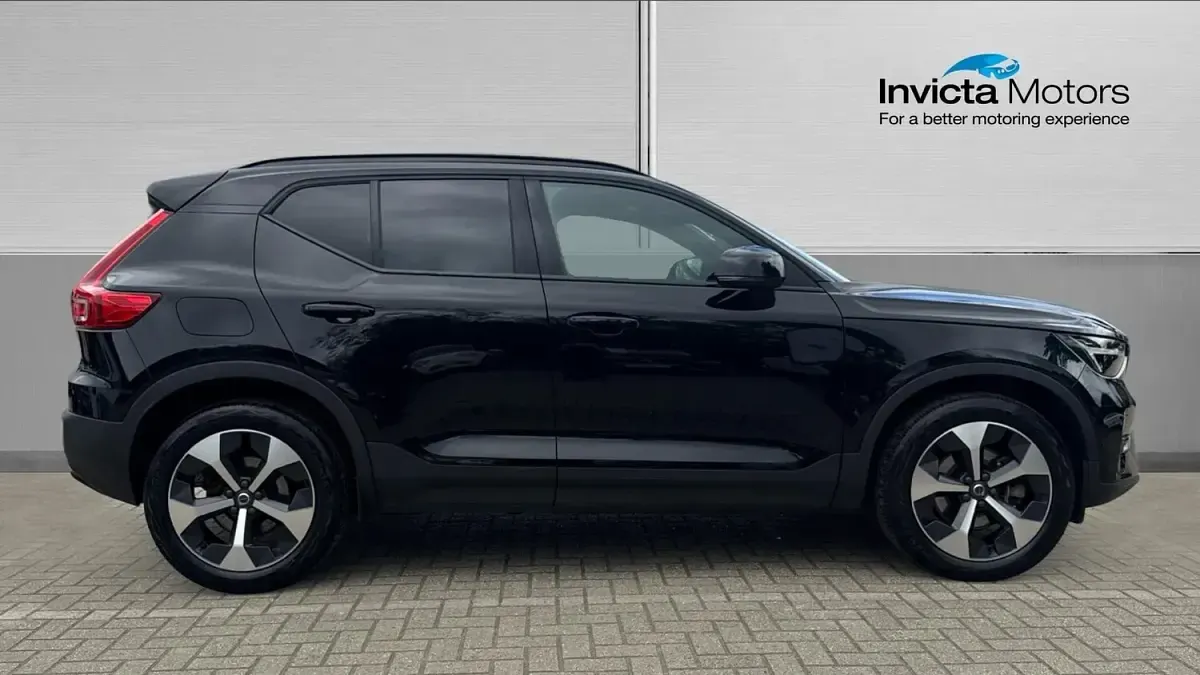 Used Volvo XC40 Ultimate 197 HP (144 kW) 2022 Onyx black SUV