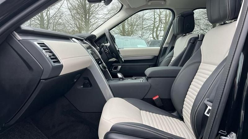 Used Land Rover Discovery 5 HSE Dynamic 350 HP (257 kW) 2025 Black SUV