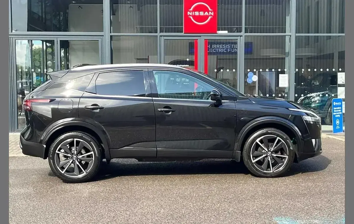 Used Nissan Qashqai Tekna 138 HP (101 kW) 2023 Black SUV