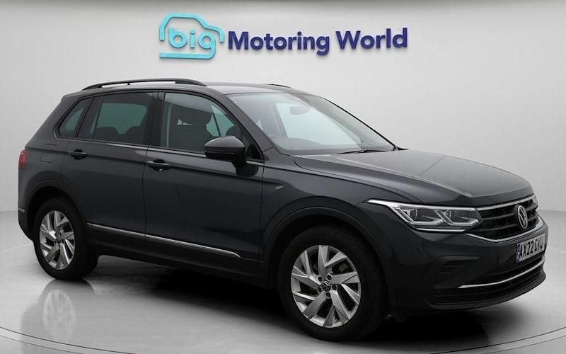 Used 2024 VW Tiguan Life SUV | £20,600 (Good price) - Image 1/4