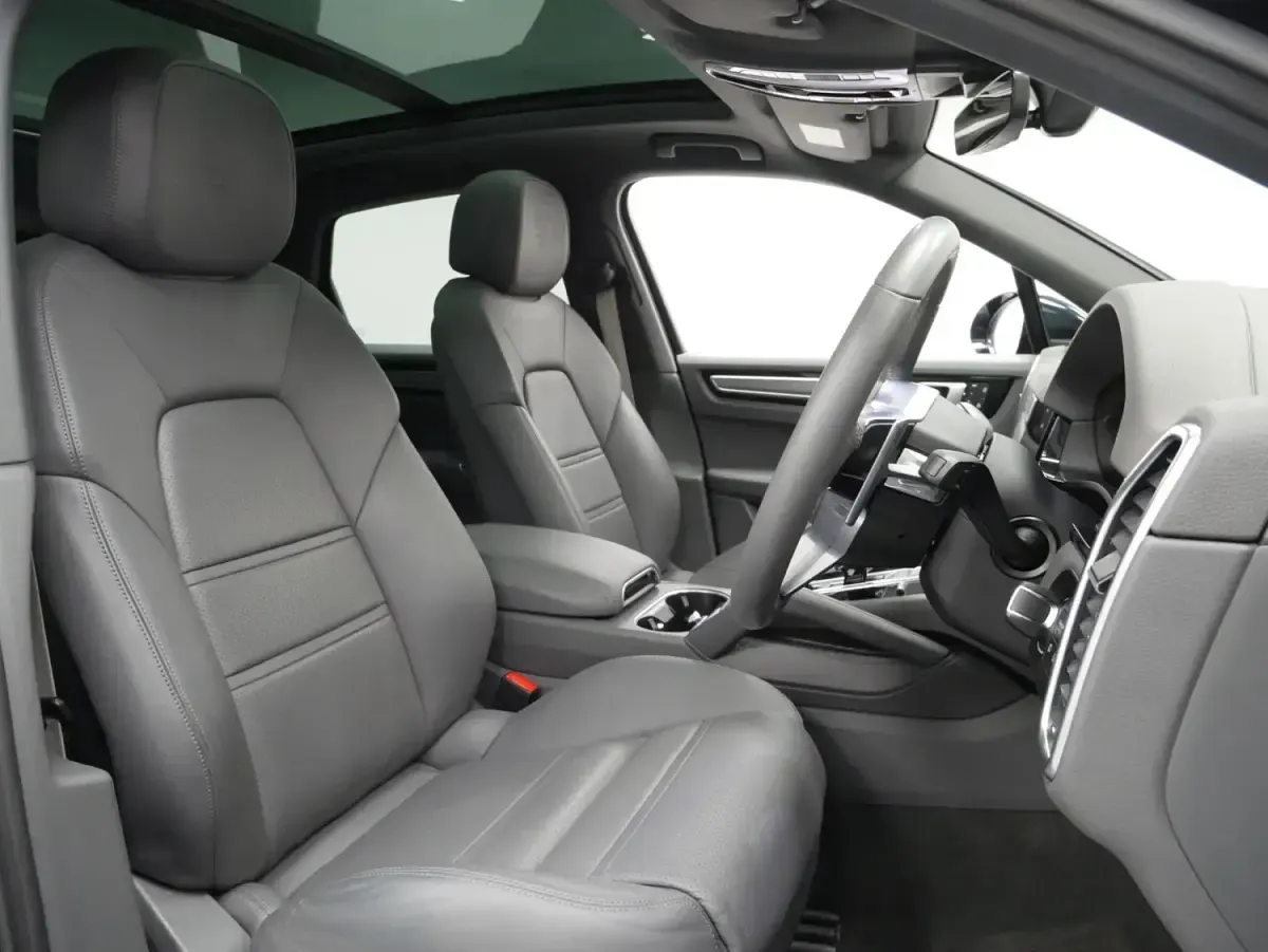 Used Porsche Cayenne Platinum Edition 2022 Blue SUV