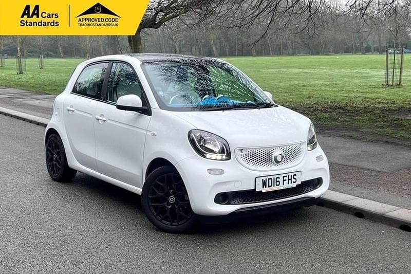 White Used 2016 Smart ForFour Proxy Hatchback | £6,495 (Super price) - Image 1/1