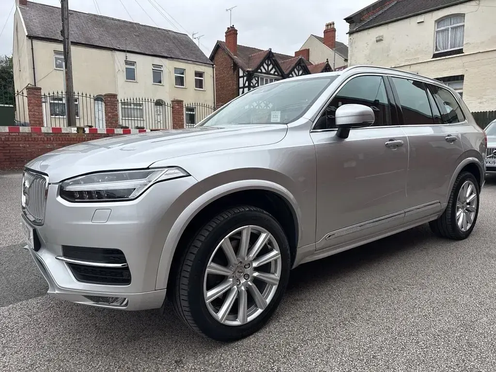 Used Volvo XC90 Inscription 235 HP (172 kW) 2019 Silver SUV