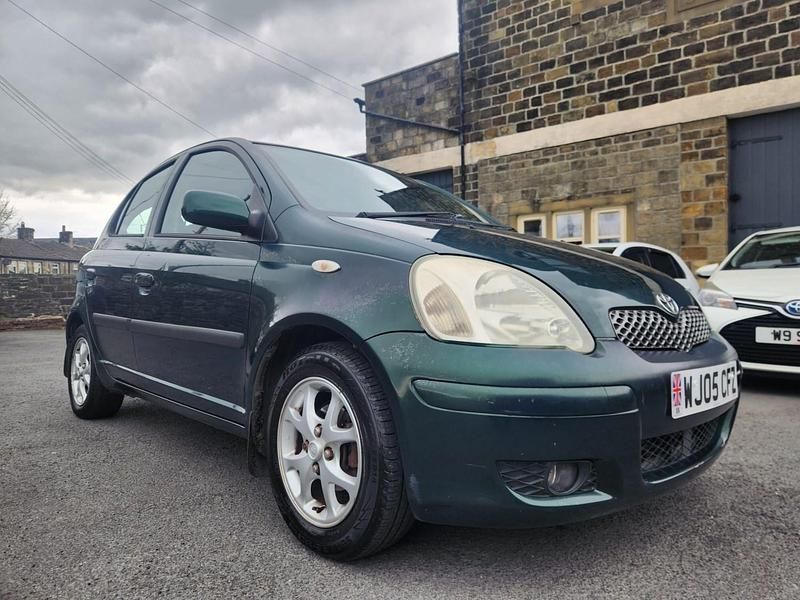 Used Toyota Yaris 2005 Green Hatchback