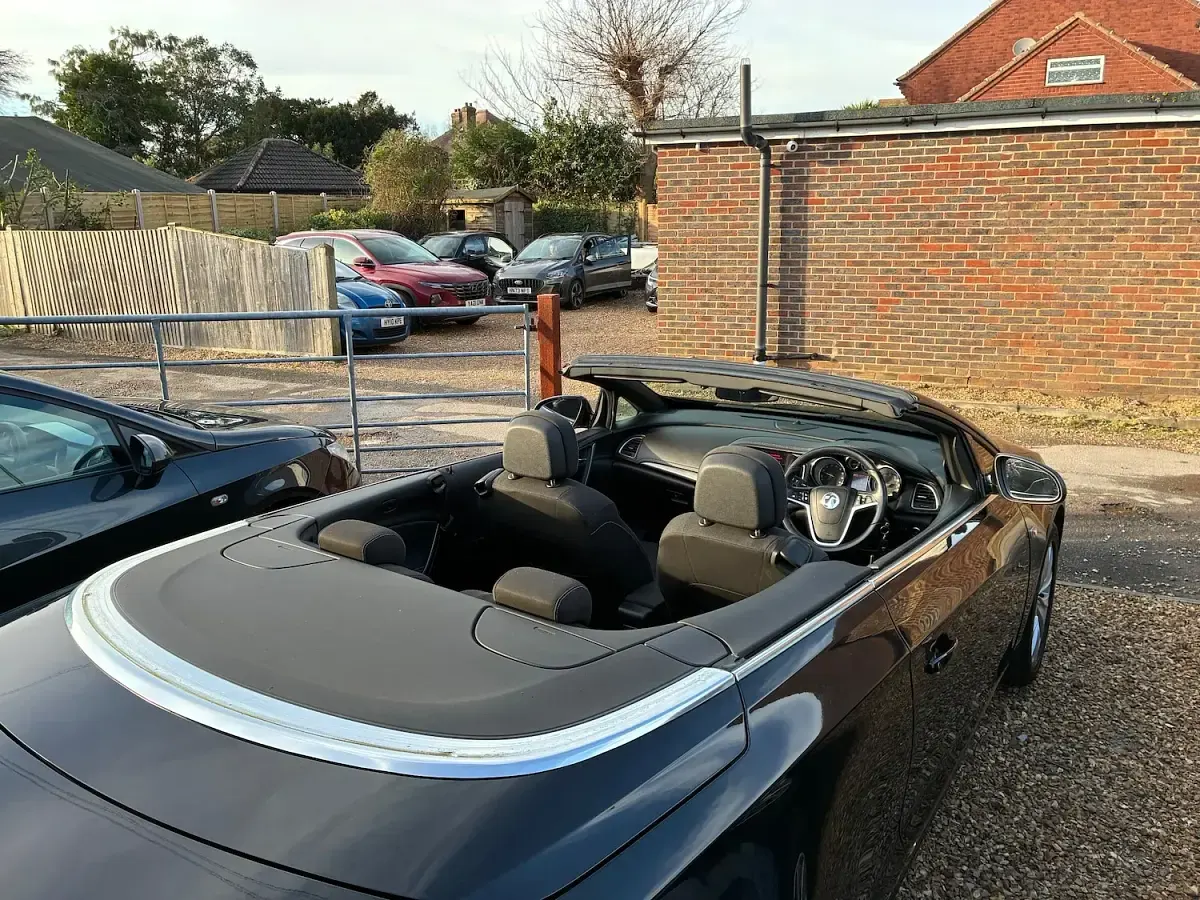 Used Vauxhall Cascada S 140 HP (102 kW) 2014 Black Cabriolet