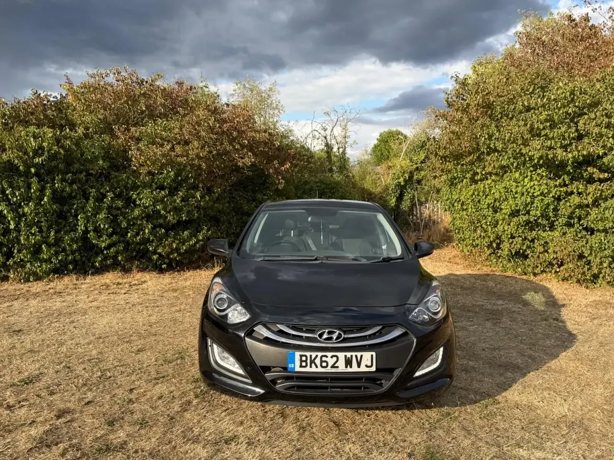 Used Hyundai i30 Active 98 HP (72 kW) 2012 Black Hatchback