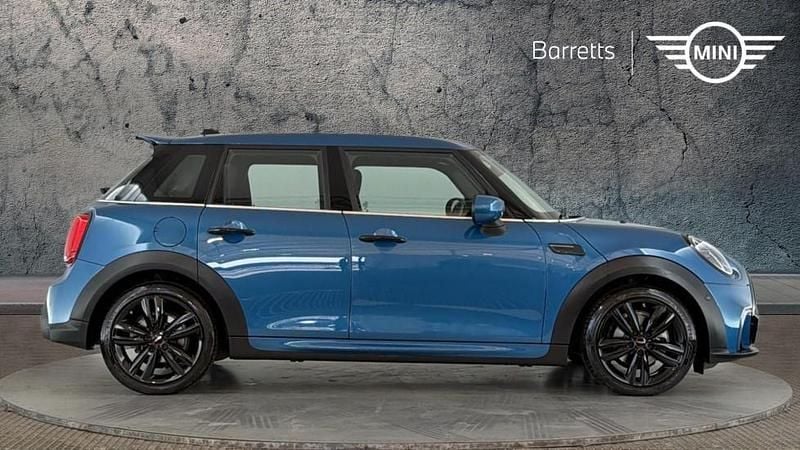 Used Mini Cooper Hatch 134 HP (98 kW) 2022 Blue Hatchback