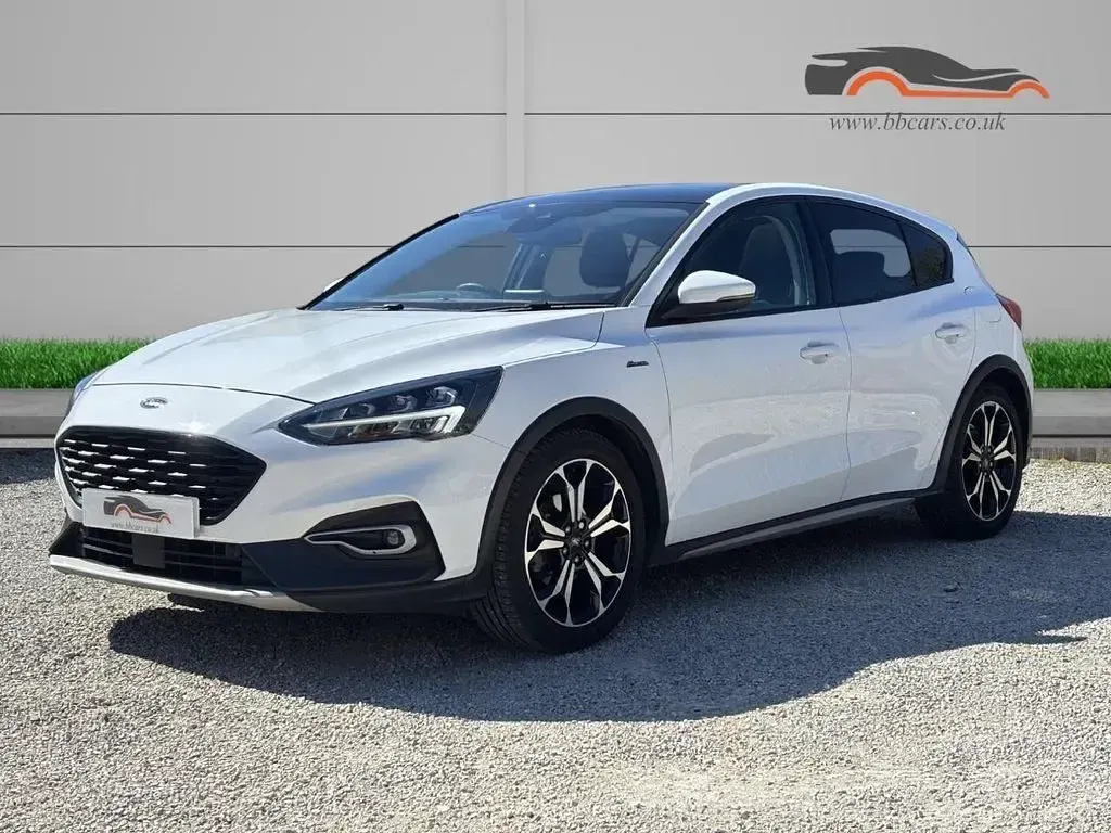 Used Ford Focus Active X 2022 White Hatchback