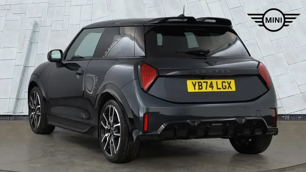 Used Mini Cooper Hatch 154 HP (113 kW) 2024 Grey Hatchback