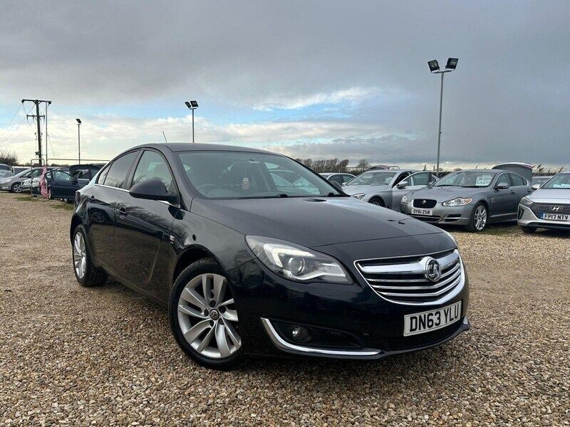 Black Used 2013 Vauxhall Insignia SRi Hatchback | £2,481 (Fair price) - Image 1/4