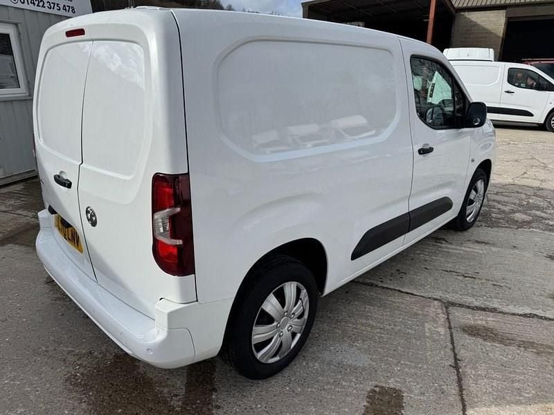 Used Vauxhall Combo Sportive 2020 White MPV