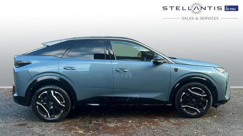 Blue Used 2025 Peugeot e-3008 GT SUV | £24,475 (Good price) - Image 1/4