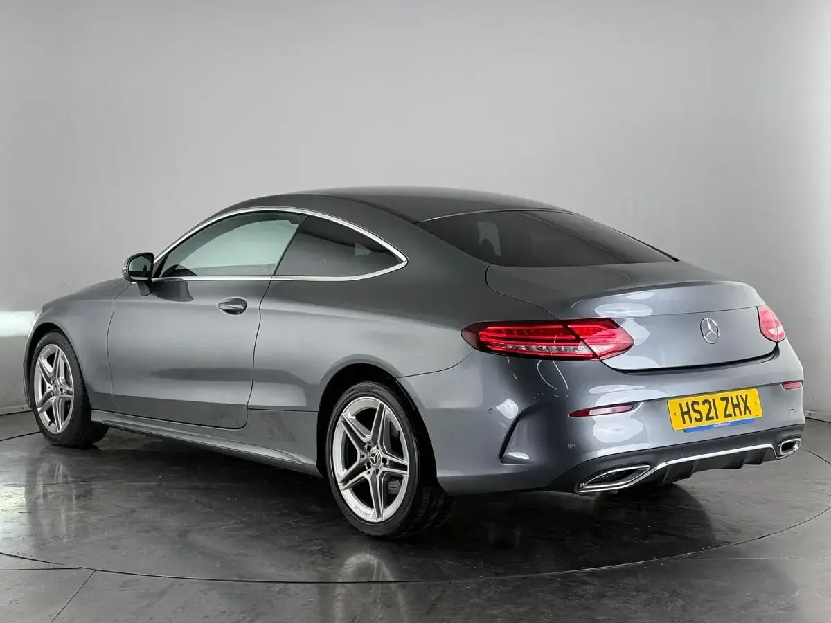 Begagnad Mercedes C220 AMG line 194 HK (142 kW) 2021 Grå Sportkupé
