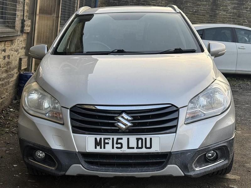 Used Suzuki SX4 SZ-T 118 HP (86 kW) 2015 Silver Hatchback