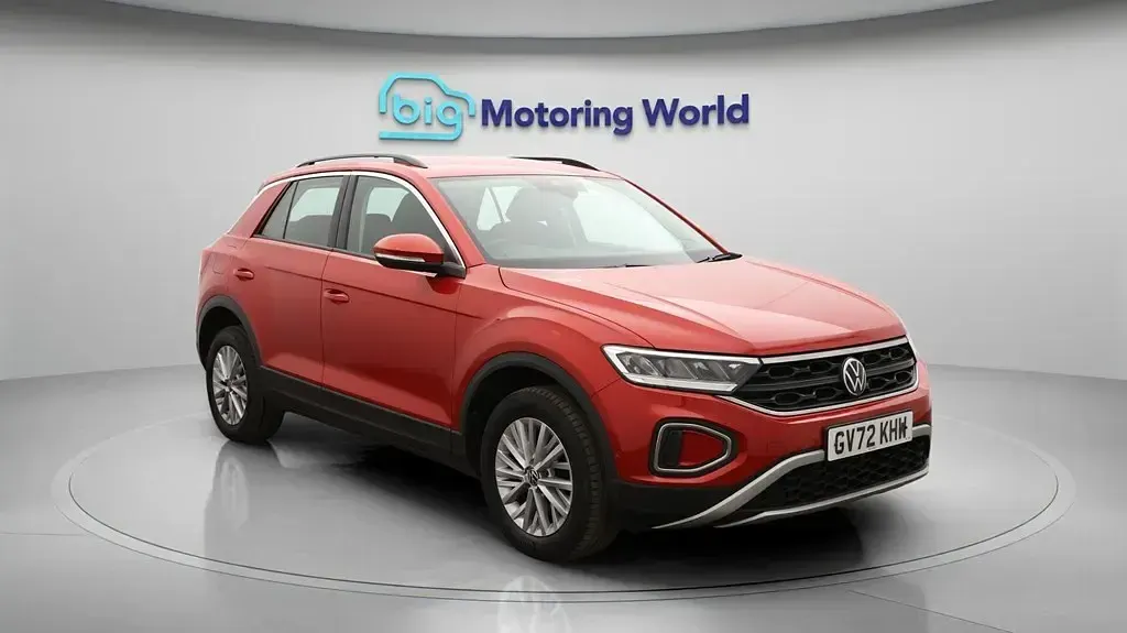 Usado VW T-Roc S 110 HP (80 kW) 2023 Vermelho SUV