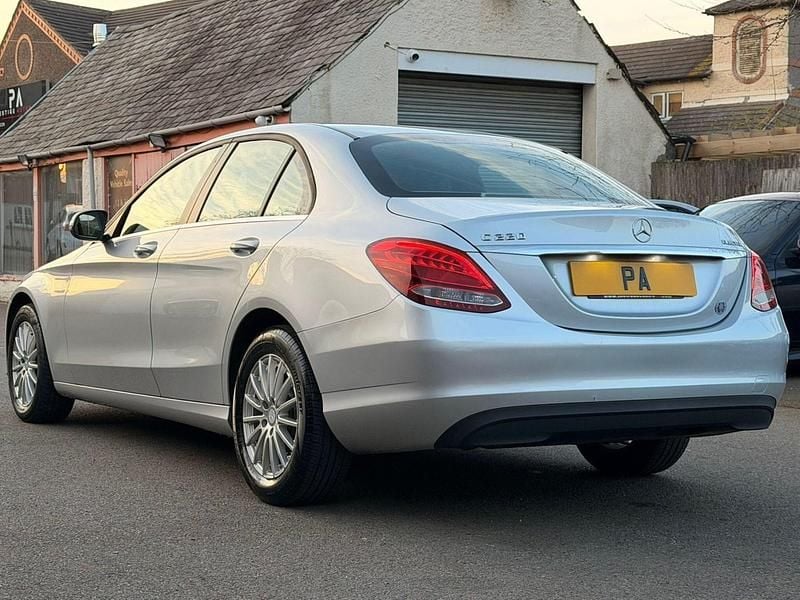 Begagnad Mercedes C220 Executive 170 HK (125 kW) 2015 Silver Sedan