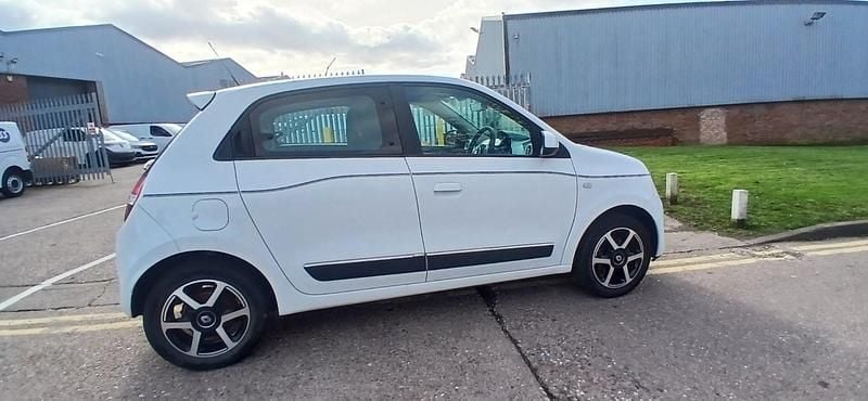 Used Renault Twingo Dynamique 2016 White Hatchback