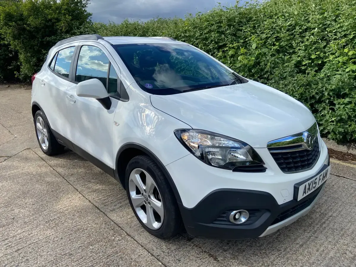 Used Vauxhall Mokka 140 HP (102 kW) 2015 White SUV