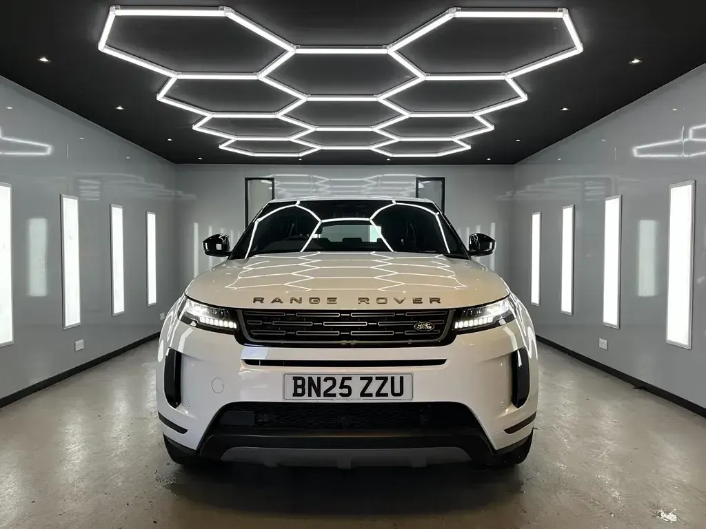 Used Land Rover Range Rover evoque S 160 HP (117 kW) 2025 White SUV