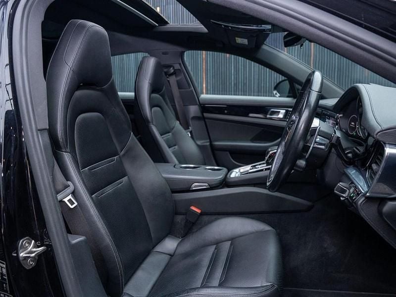 Used Porsche Panamera 462 HP (339 kW) 2017 Black Hatchback