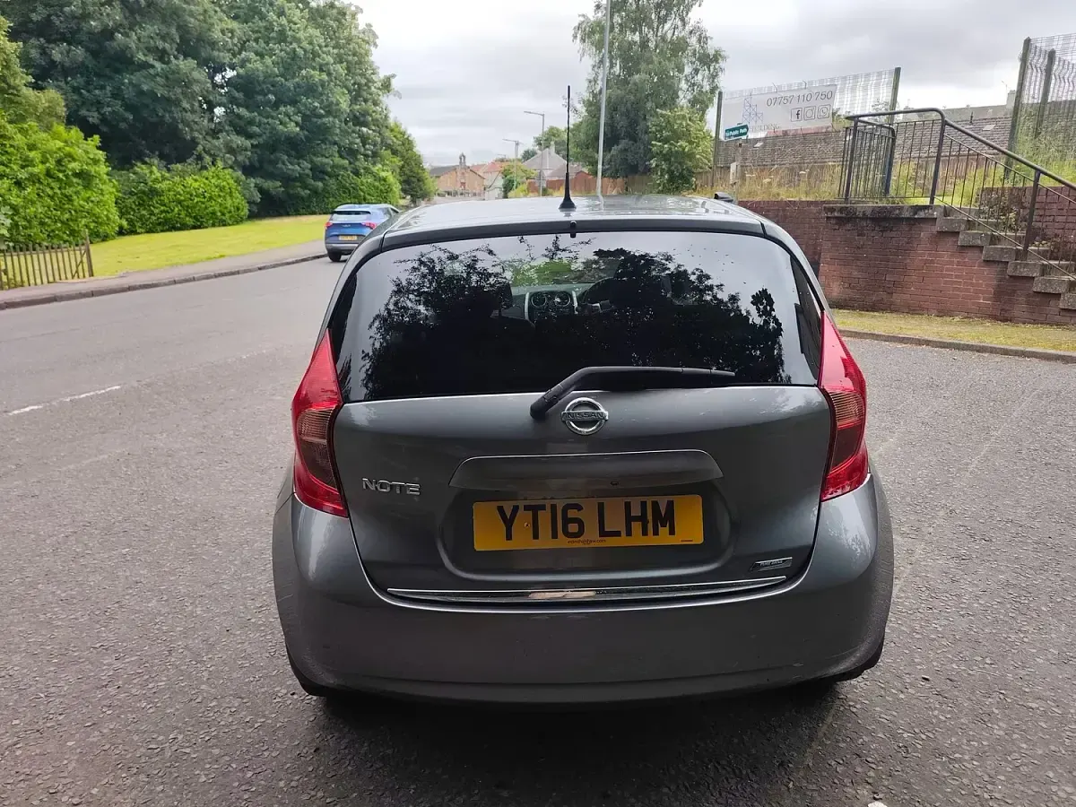 Used Nissan Note Tekna 90 HP (66 kW) 2016 Grey Hatchback