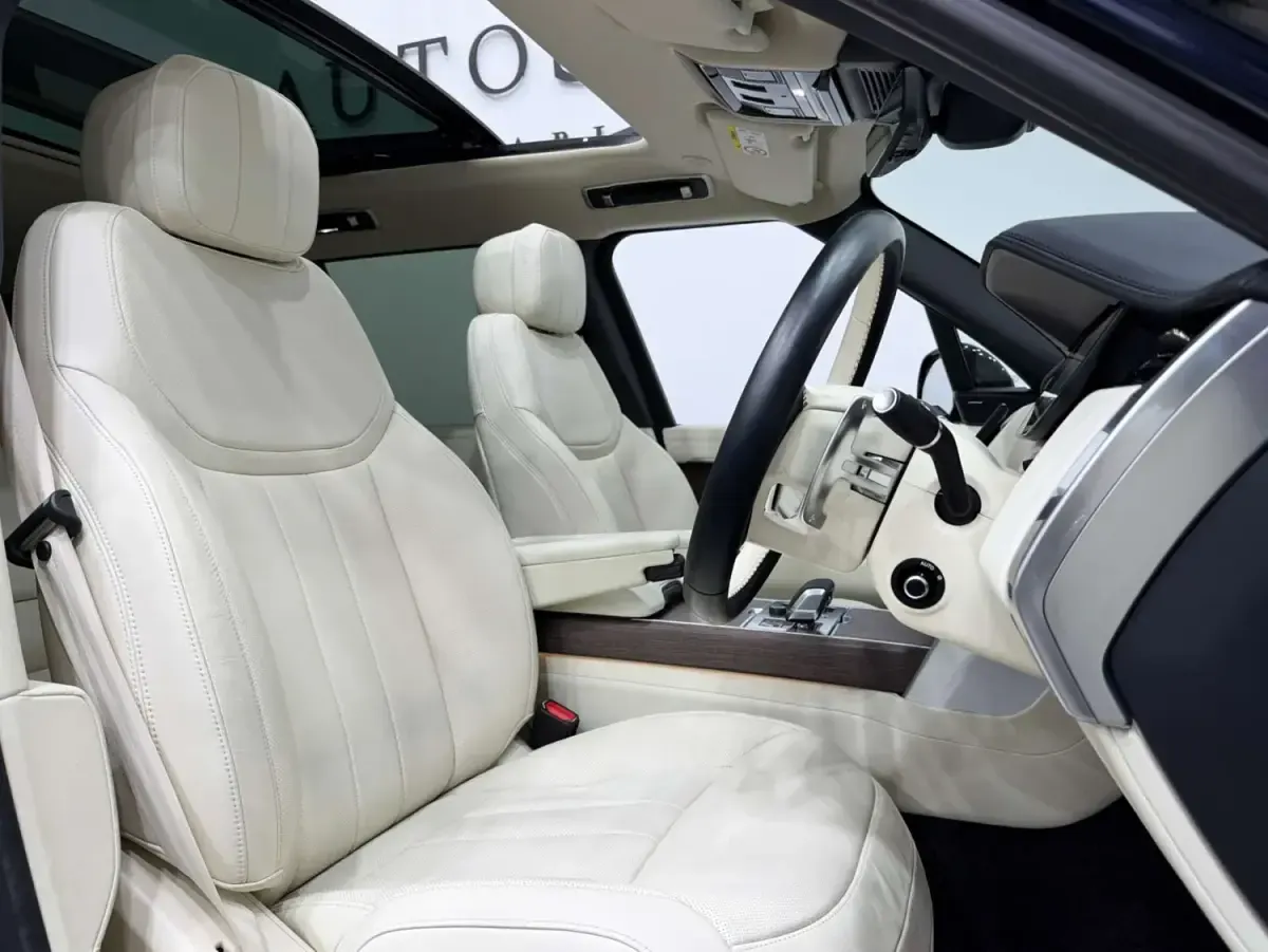 Second-hand Land Rover Range Rover HSE 2023 Albastru SUV