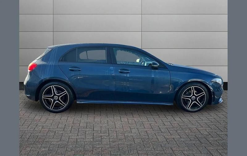 Used Mercedes A180 Executive 136 HP (100 kW) 2023 Blue Hatchback