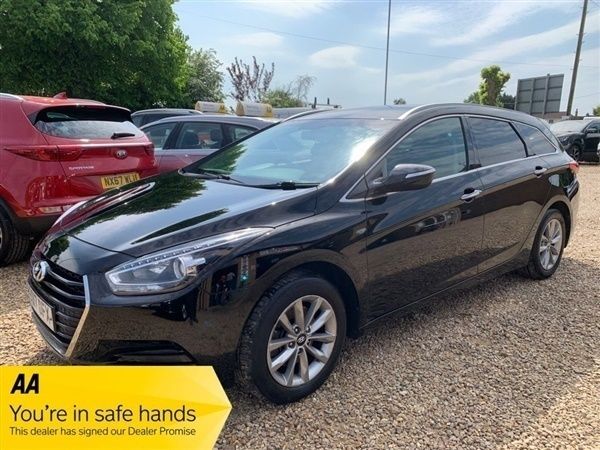 Black Used 2017 Hyundai i40 SE Estate | £6,295 (Fair price) - Image 1/1