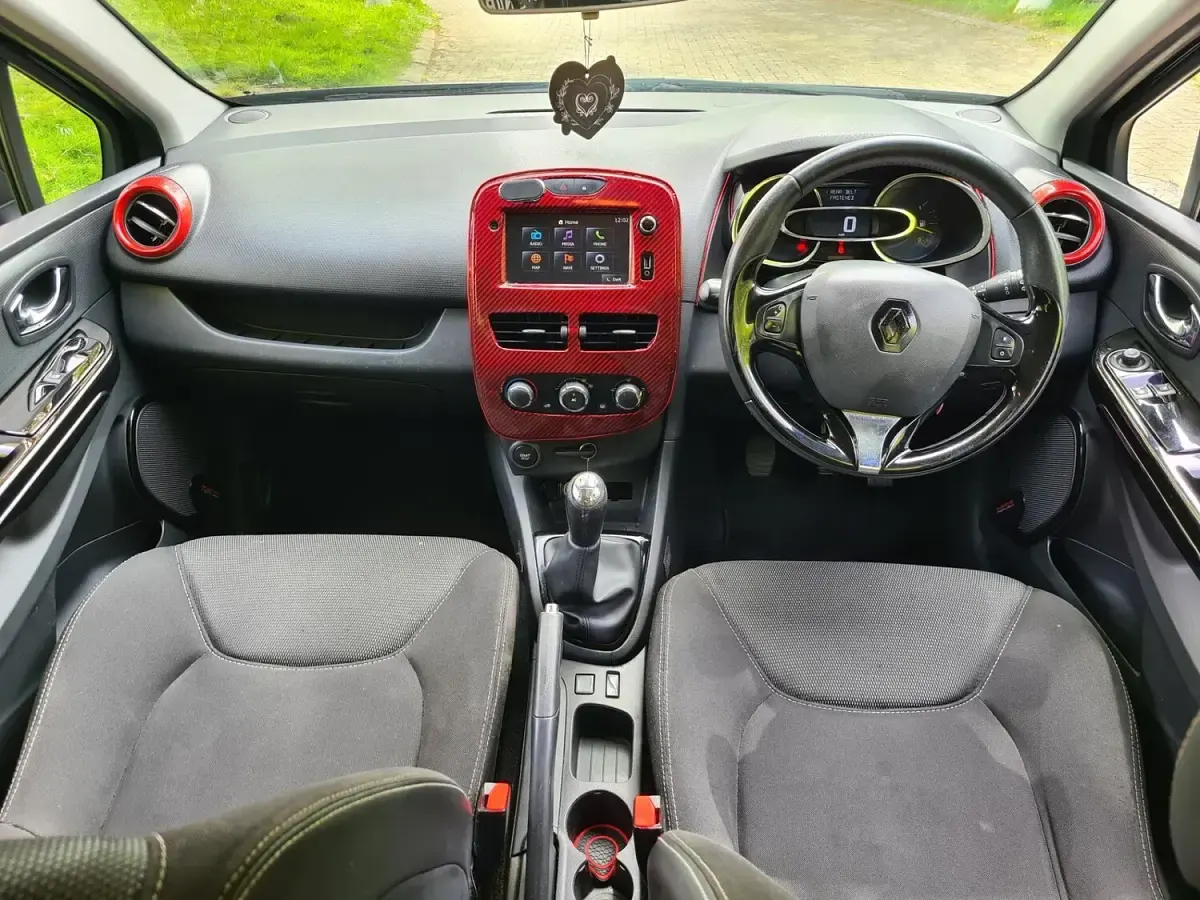 Used Renault Clio IV Dynamique 2013 Black Hatchback