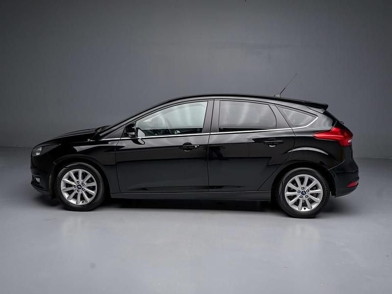 Used Ford Focus Titanium 125 HP (91 kW) 2016 Black Hatchback