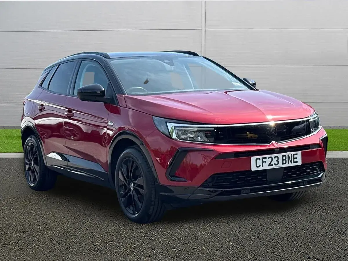 Usado Vauxhall Grandland X 131 HP (96 kW) 2023 SUV