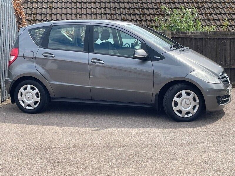 Grey Used 2009 Mercedes A160 Classic Hatchback | £2,995 (Fair price) - Image 1/4