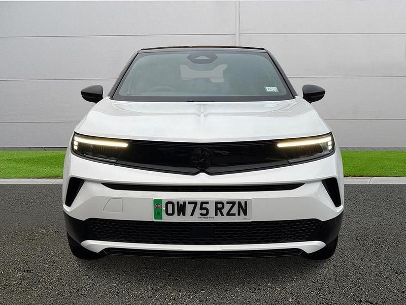 New Vauxhall Mokka 114 kW (156 HP) 2025 White SUV