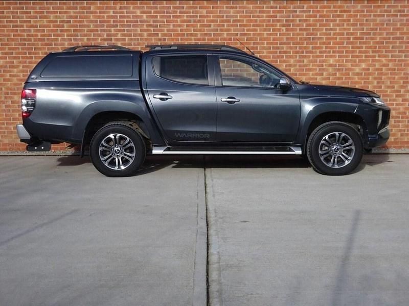Used Mitsubishi L200 Warrior 150 HP (110 kW) 2019 Grey Pickup