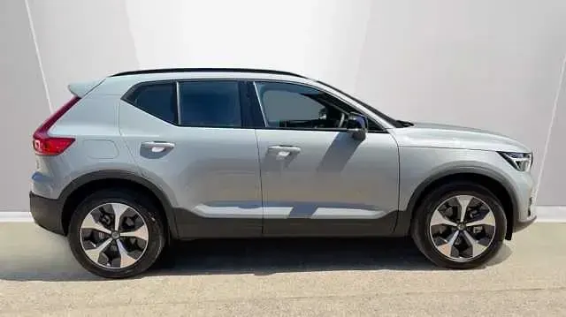New Volvo XC40 Plus 161 HP (118 kW) 2025 SUV