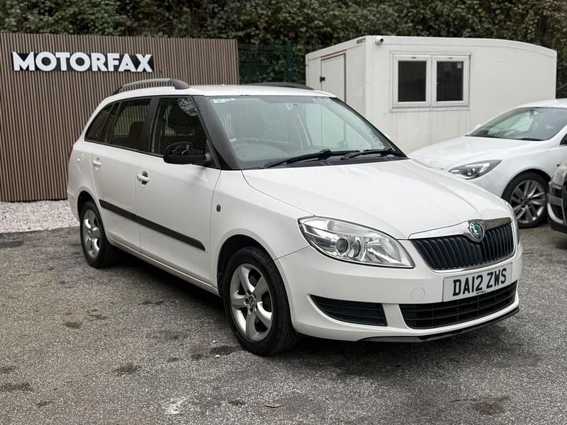 Begagnad Skoda Fabia SE 105 HK (77 kW) 2012 Vit Kombi
