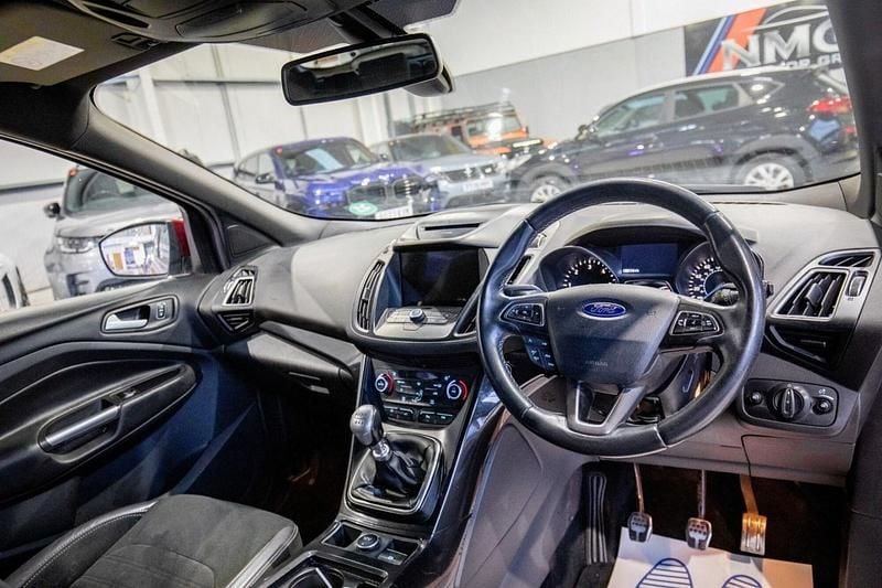 Used Ford Kuga ST-Line 180 HP (132 kW) 2017 Red SUV