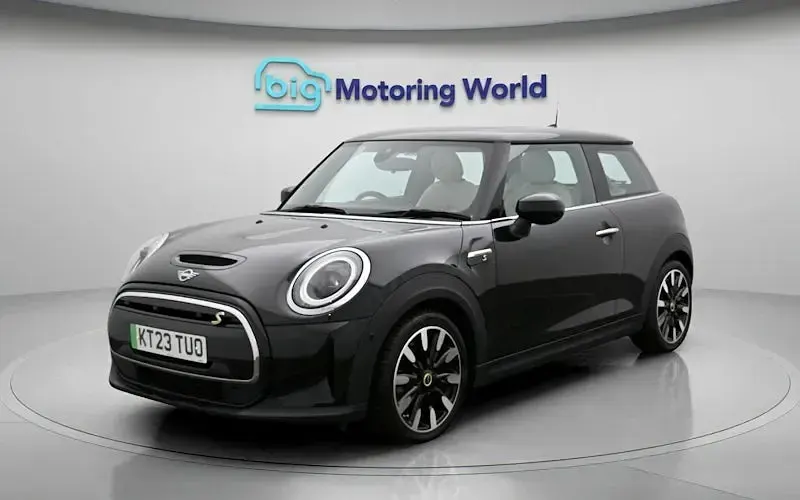 Used Mini Cooper Level 3 135 kW (184 HP) 2023 Hatchback