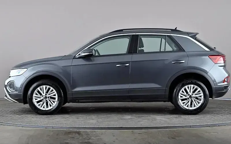 Usado VW T-Roc Life 110 HP (80 kW) 2023 Cinzento SUV